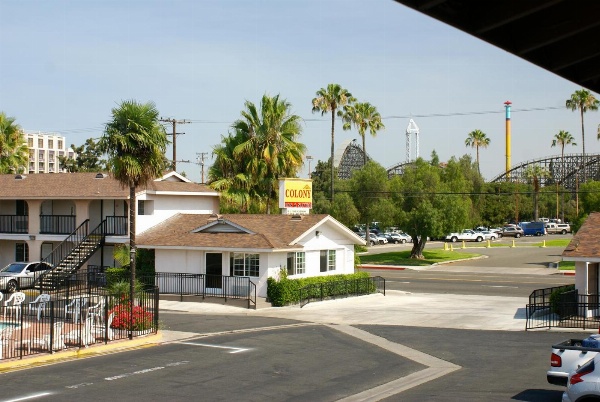 Colony Inn image 1